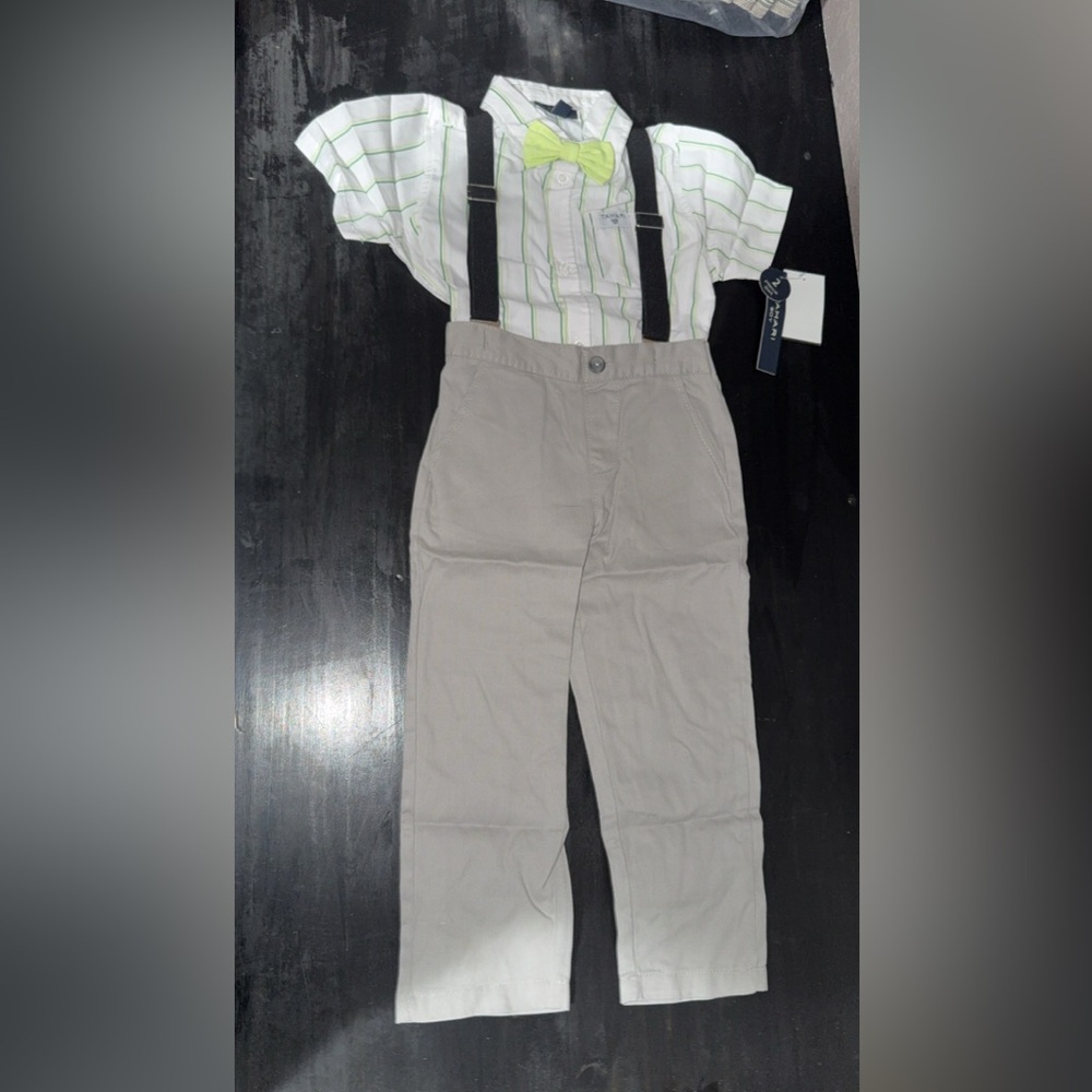 Tahari Toddler Boy Green Bow Tie & Suspender Set 4T